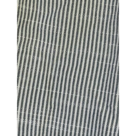 Lauren Conrad-NWT-Ruffled Vneck Plus Size Top-Size 3X - Picture 3 of 8